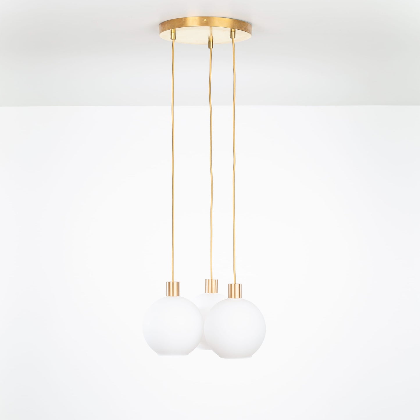 AiO Loop Multiport Chandelier - 8in Glass Globe
