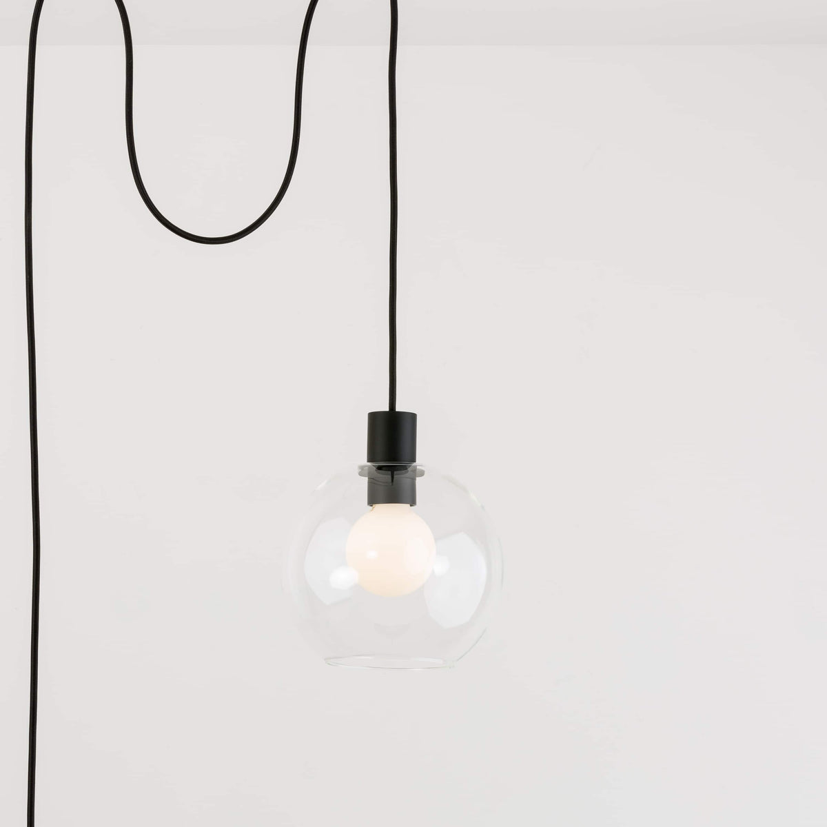 AiO Globe Plug-In Pendant | 6", 8", 10", 12" Black / Clear / 8in