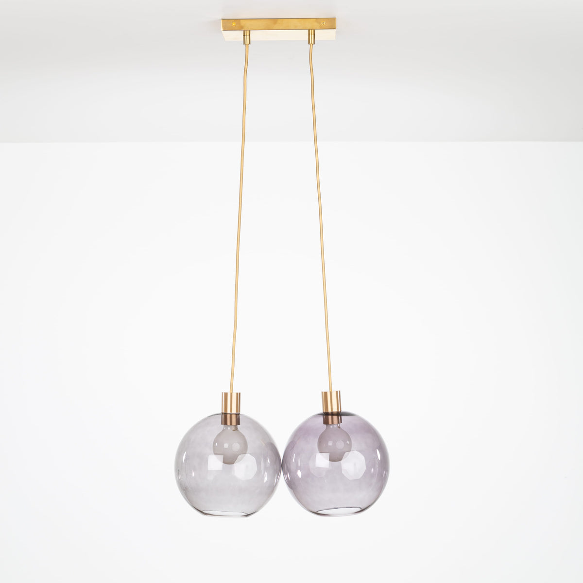 AiO Dash Multiport Chandelier - Glass Globe 2 / Brass / 10in Smoke