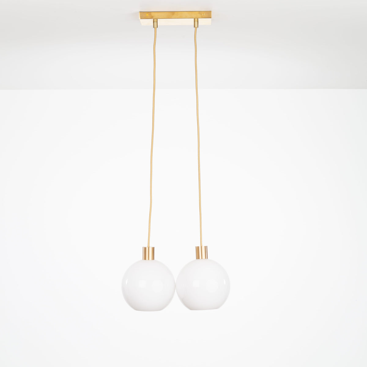 AiO Dash Multiport Chandelier - Glass Globe 2 / Brass / 8in Milk