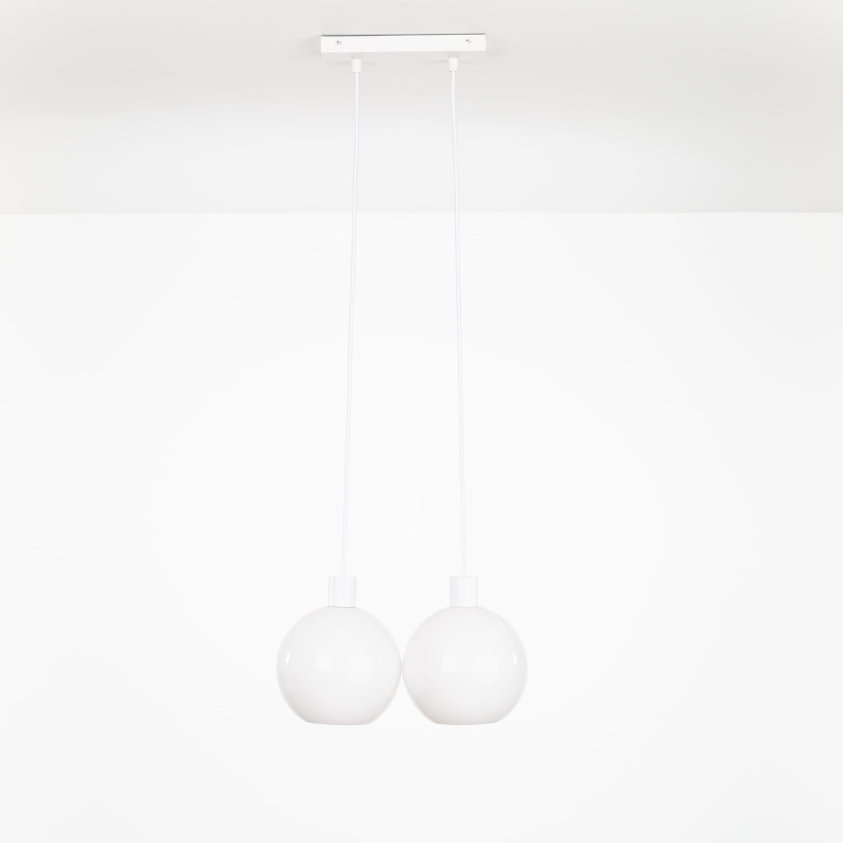 AiO Dash Multiport Chandelier - Glass Globe 2 / White / 8in Milk