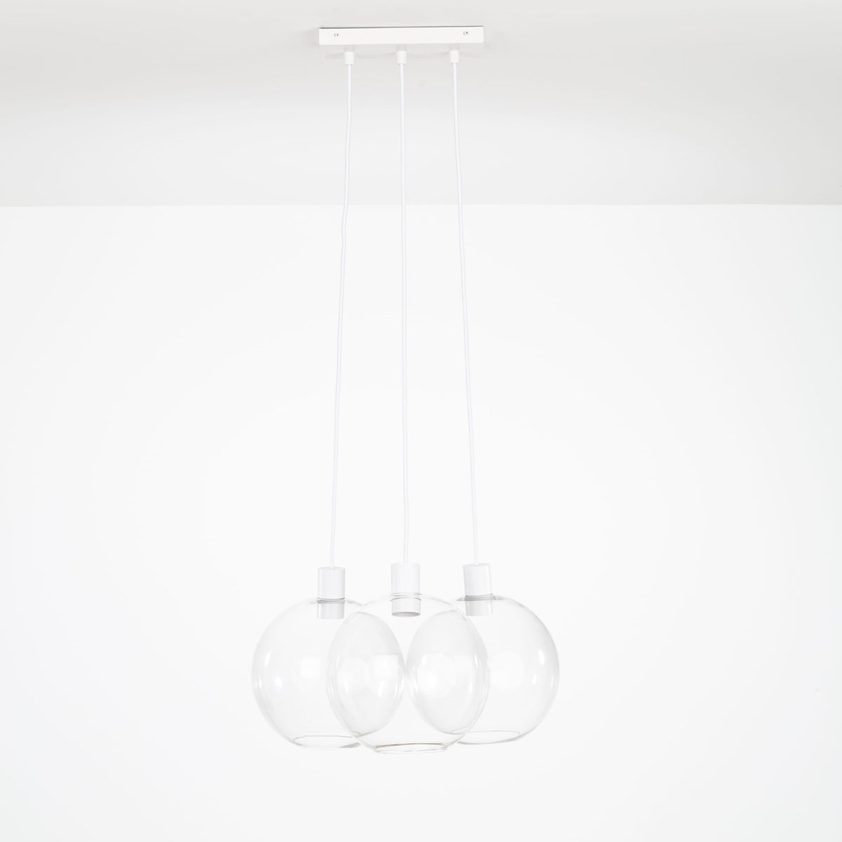 AiO Dash Multiport Chandelier - Glass Globe 3 / White / 10in Clear