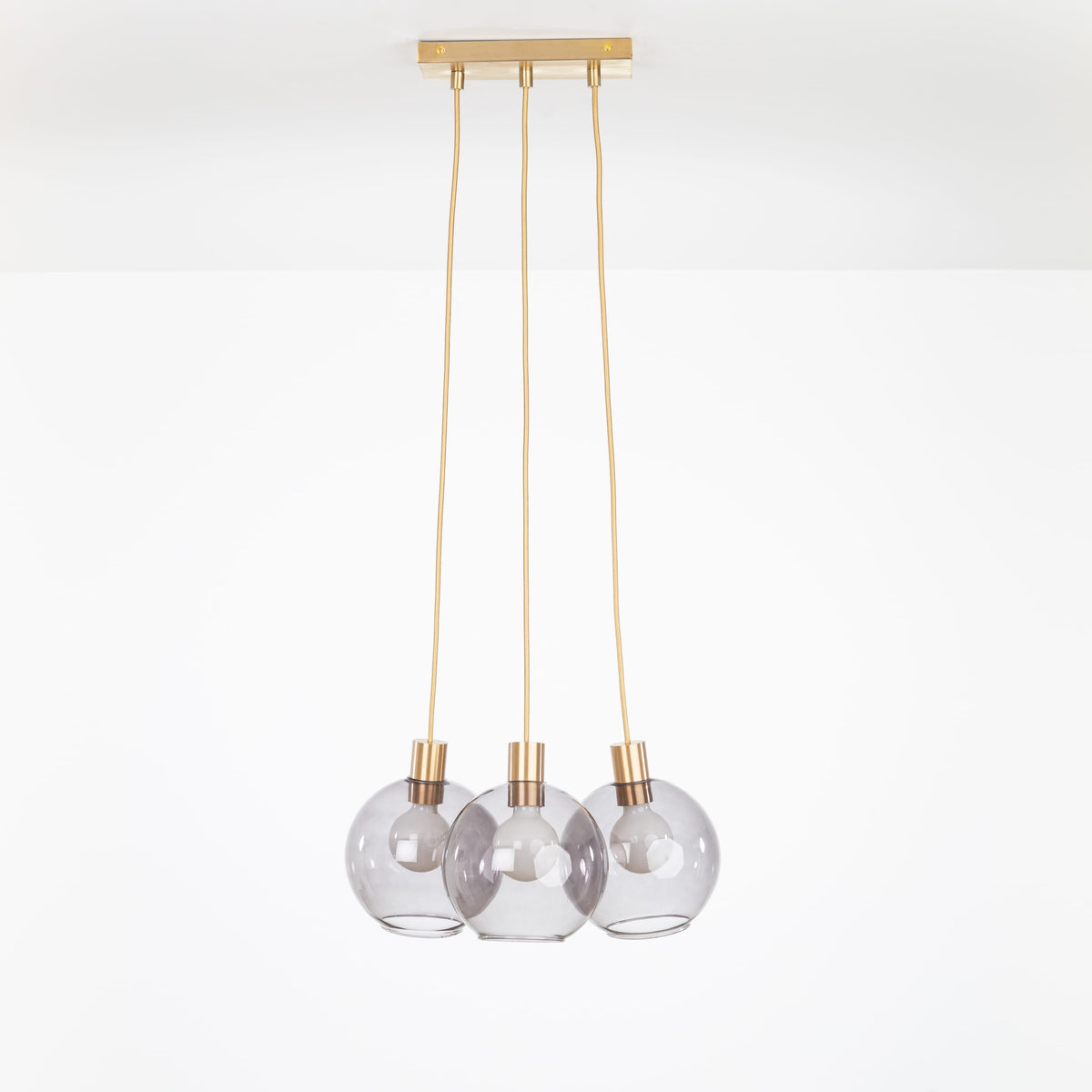 AiO Dash Multiport Chandelier - Glass Globe 3 / Brass / 8in Smoke