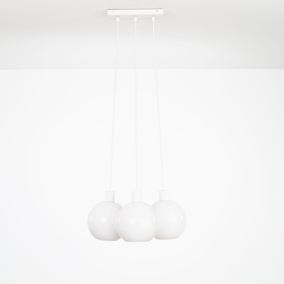 AiO Dash Multiport Chandelier - Glass Globe 3 / White / 8in Milk
