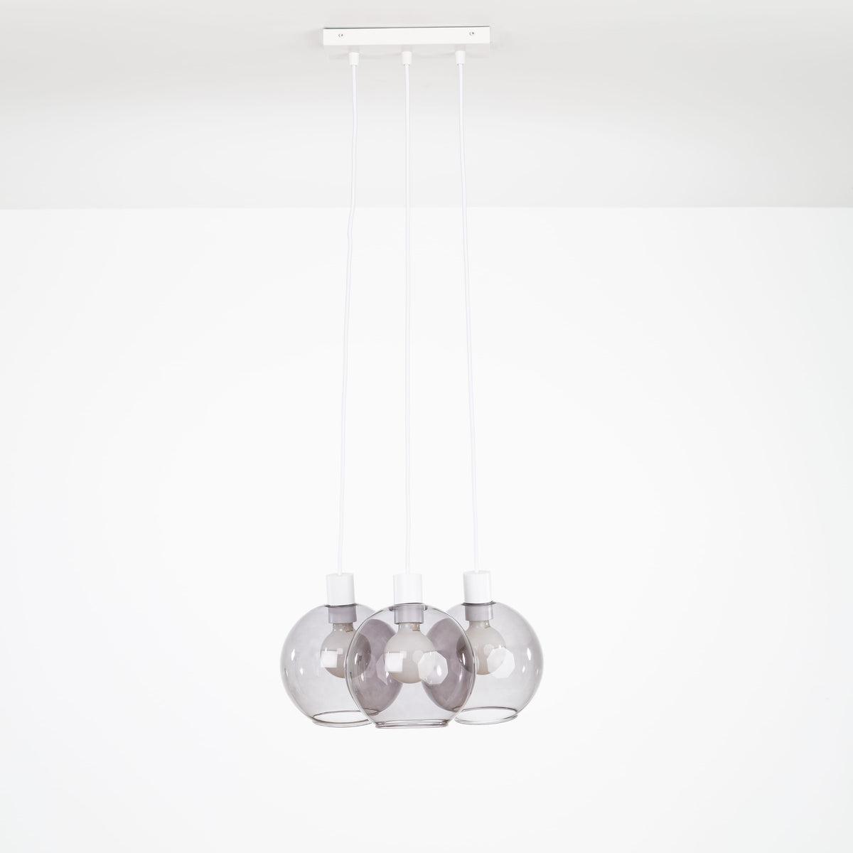 AiO Dash Multiport Chandelier - Glass Globe 3 / White / 8in Smoke