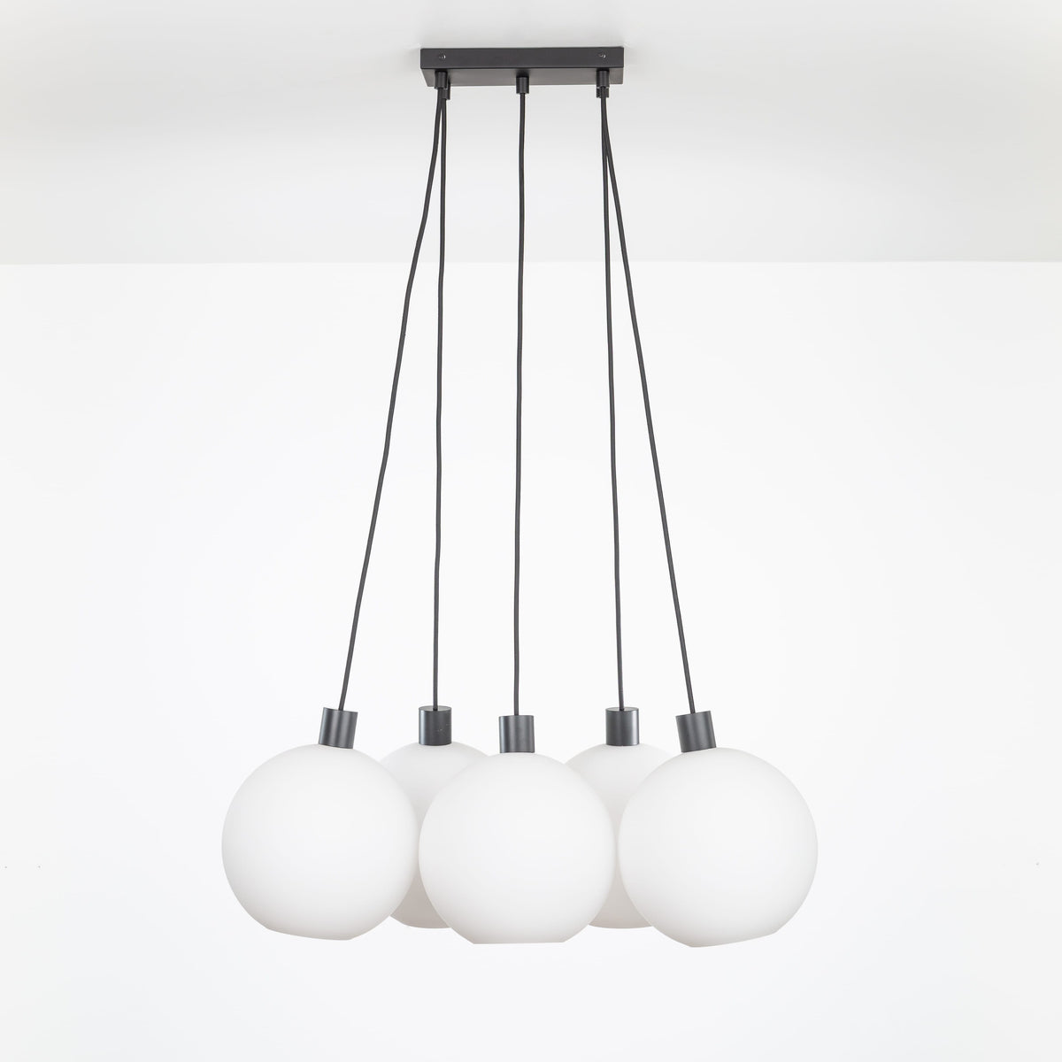 AiO Dash Multiport Chandelier - Glass Globe 5 / Black / 10in Matte White