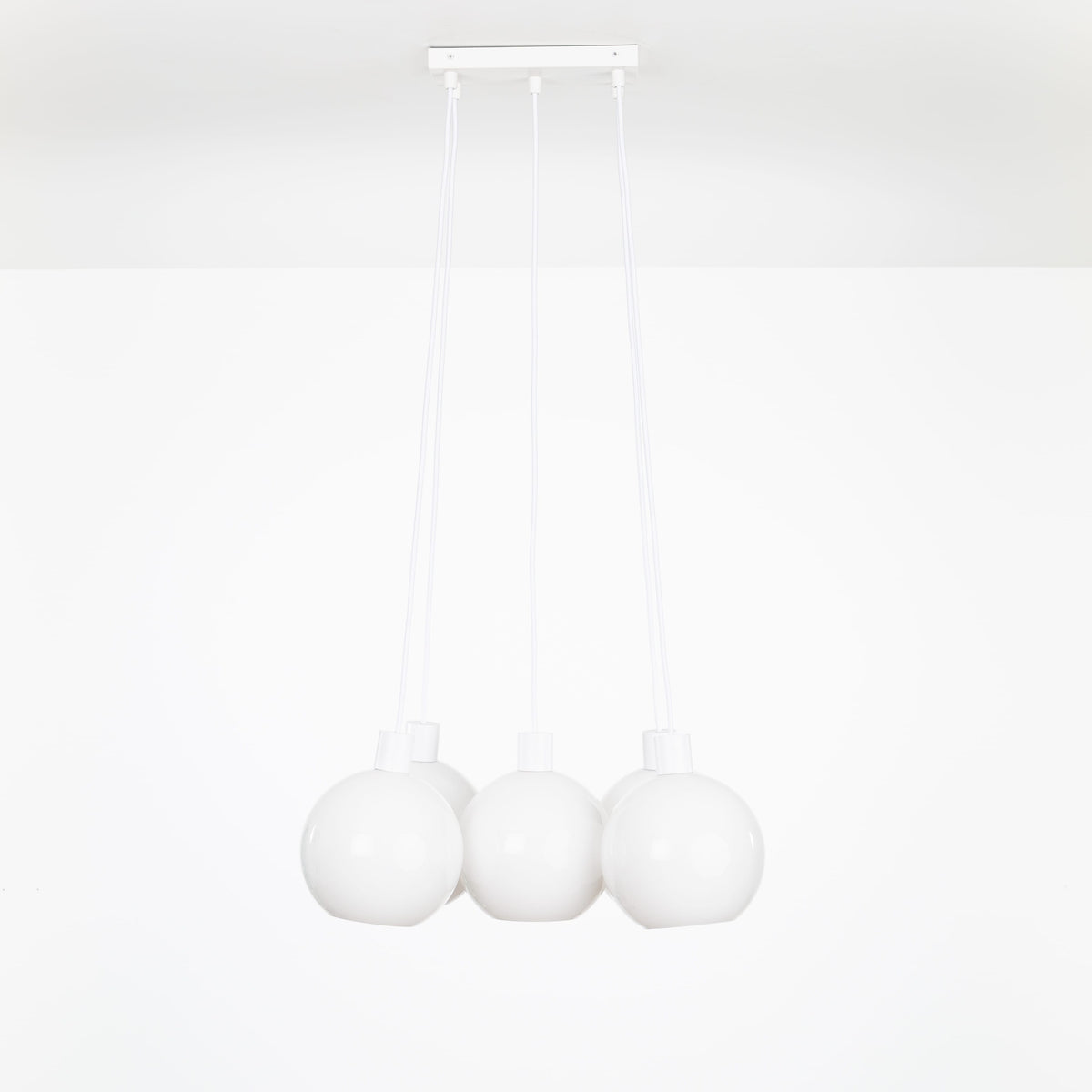 AiO Dash Multiport Chandelier - Glass Globe 5 / White / 8in Milk