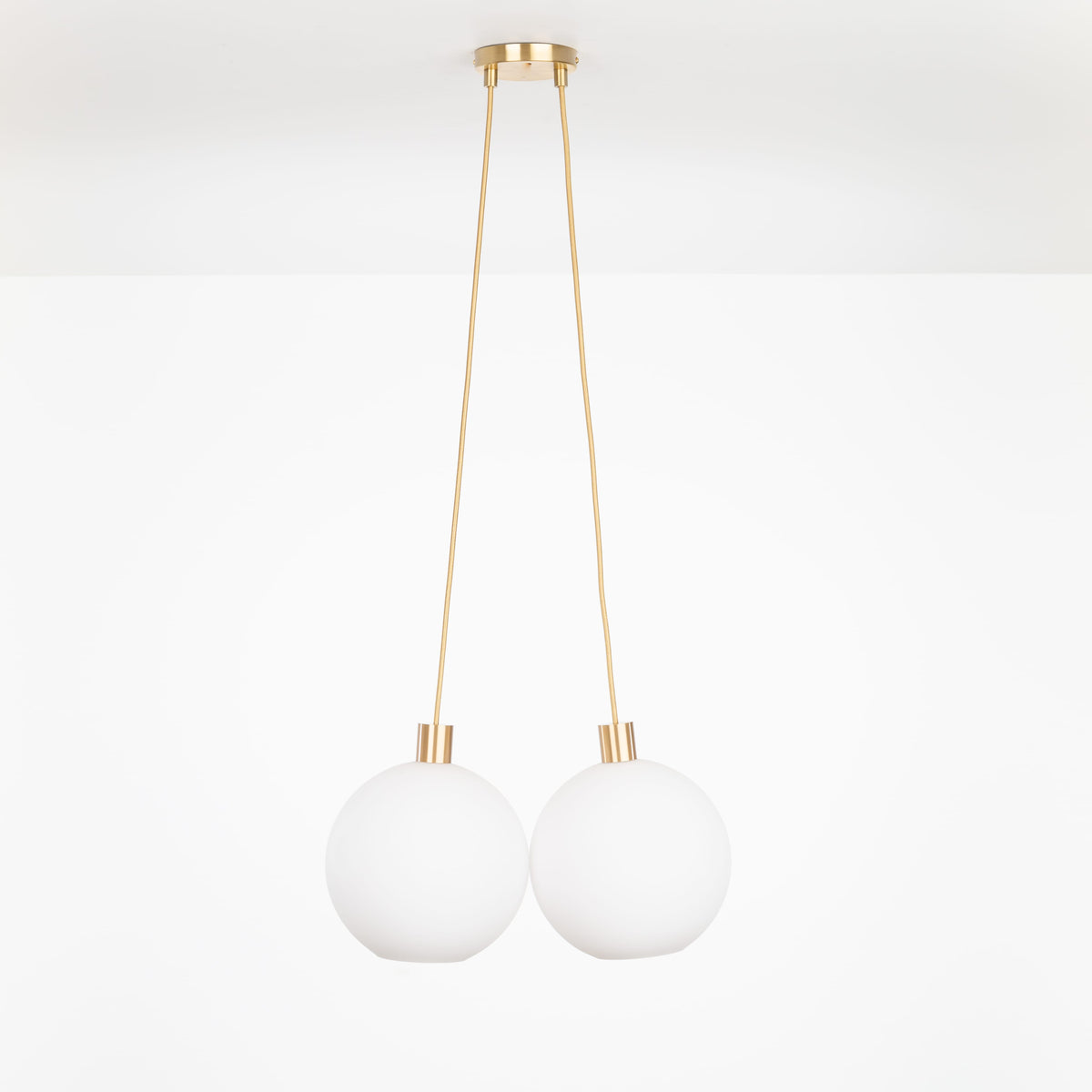 AiO Dot Multiport Chandelier - Glass Globe 2 / Brass / 10in Matte White