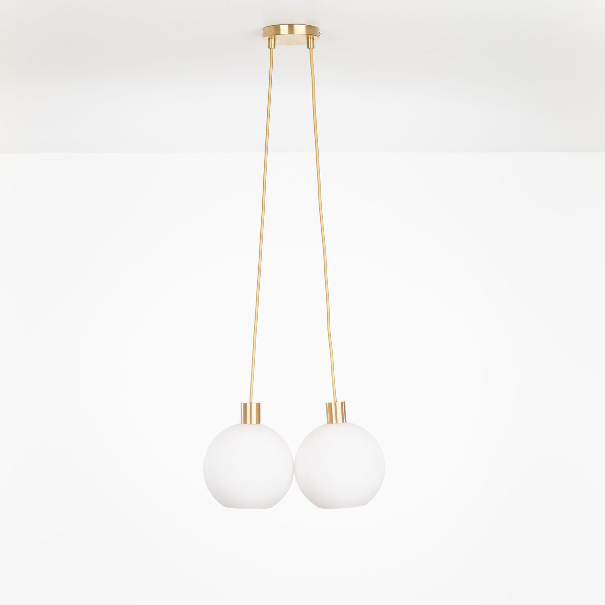 AiO Dot Multiport Chandelier - Glass Globe 2 / Brass / 8in Matte White