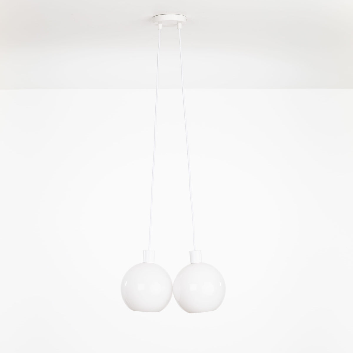 AiO Dot Multiport Chandelier - Glass Globe 2 / White / 8in Milk