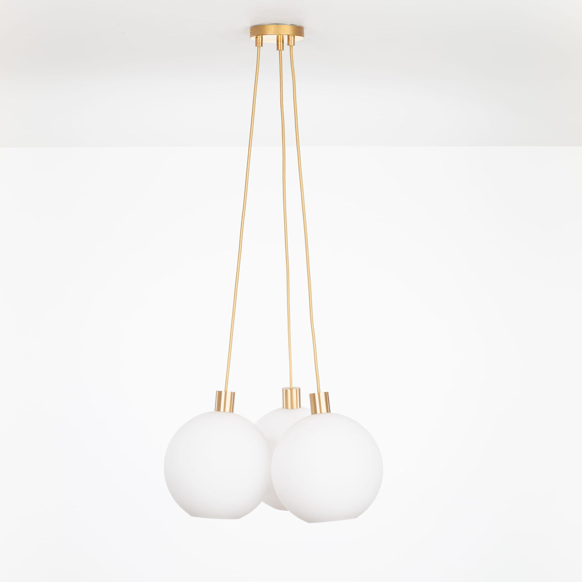 AiO Dot Multiport Chandelier - Glass Globe 3 / Brass / 10in Matte White