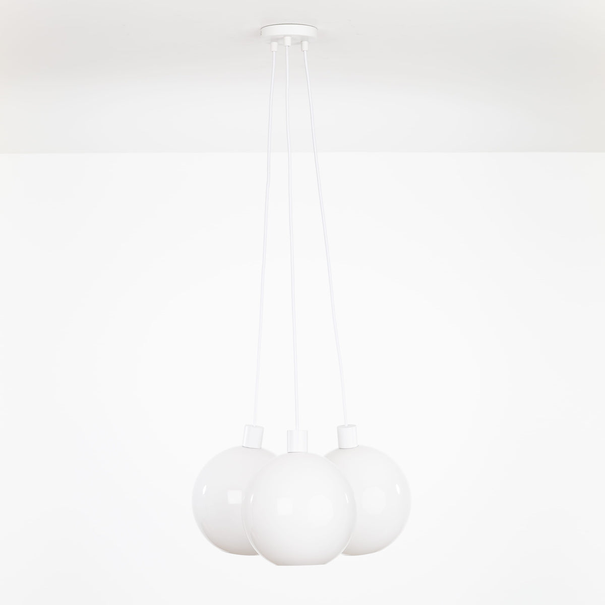 AiO Dot Multiport Chandelier - Glass Globe 3 / White / 10in Milk