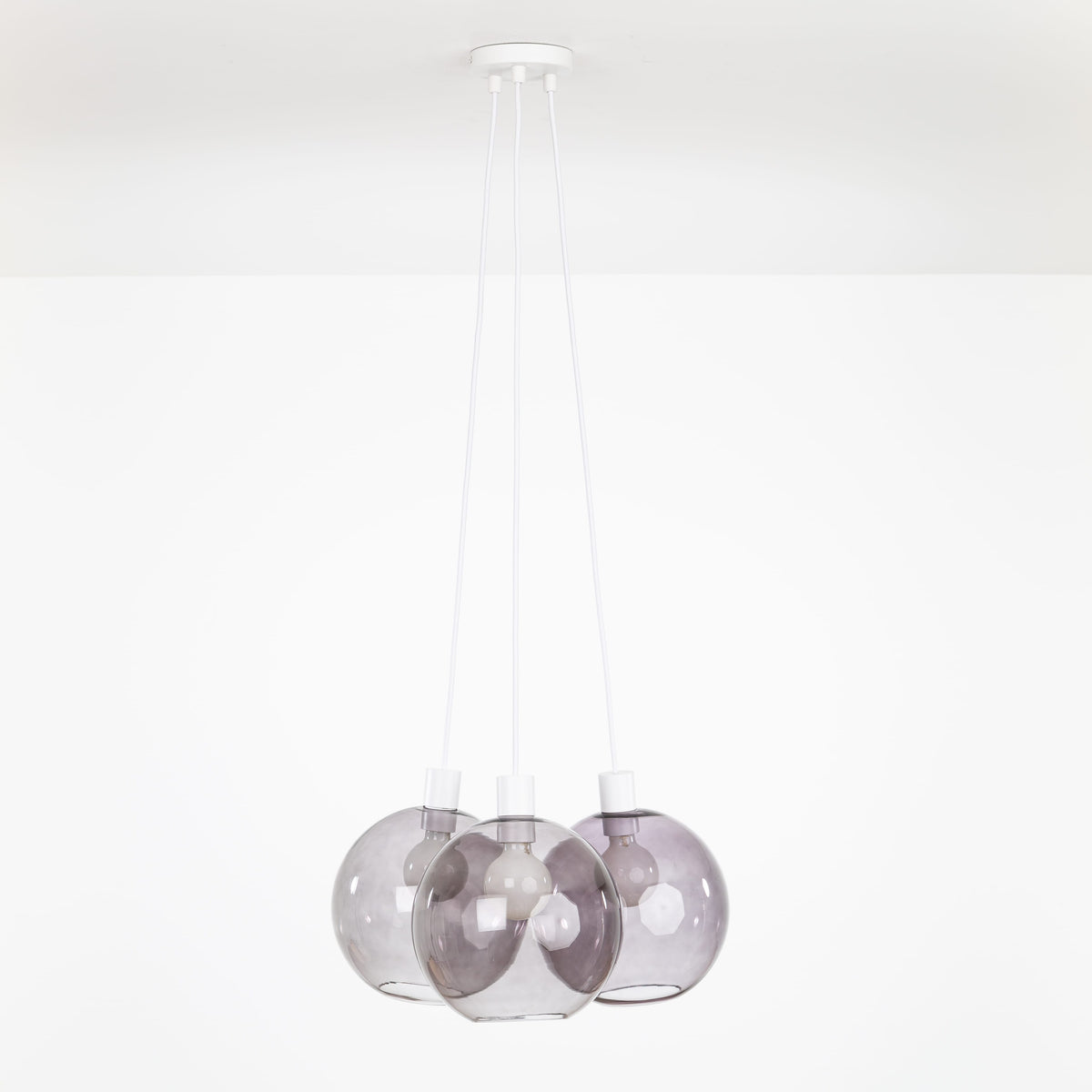 AiO Dot Multiport Chandelier - Glass Globe 3 / White / 10in Smoke