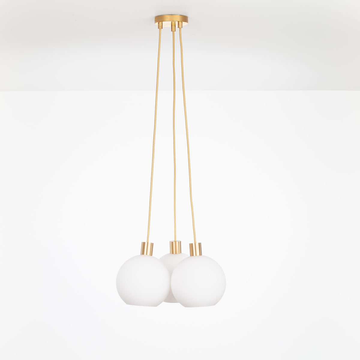 AiO Dot Multiport Chandelier - Glass Globe 3 / Brass / 8in Matte White