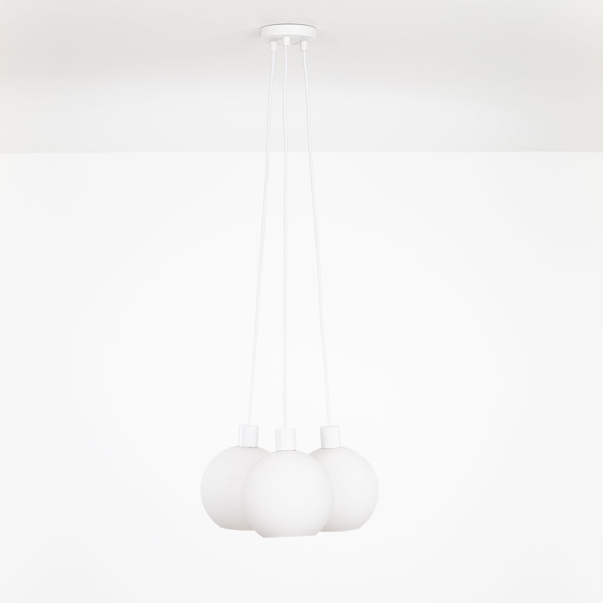 AiO Dot Multiport Chandelier - Glass Globe 3 / White / 8in Matte White