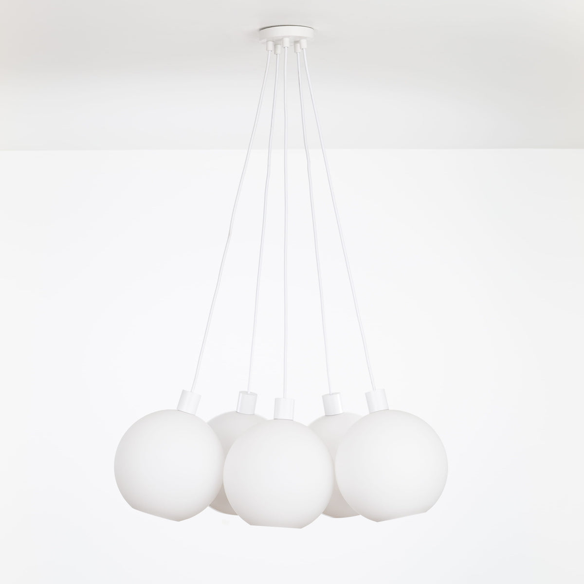 AiO Dot Multiport Chandelier - Glass Globe 5 / White / 10in Matte White