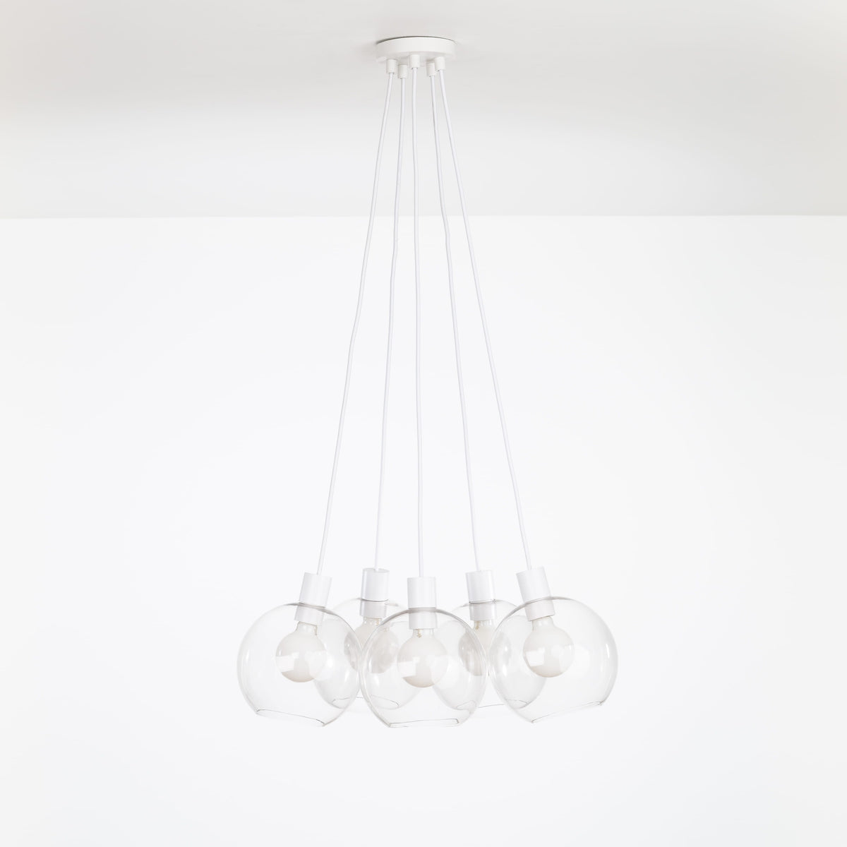 AiO Dot Multiport Chandelier - Glass Globe 5 / White / 8in Clear