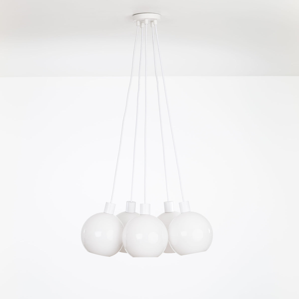 AiO Dot Multiport Chandelier - Glass Globe 5 / White / 8in Milk
