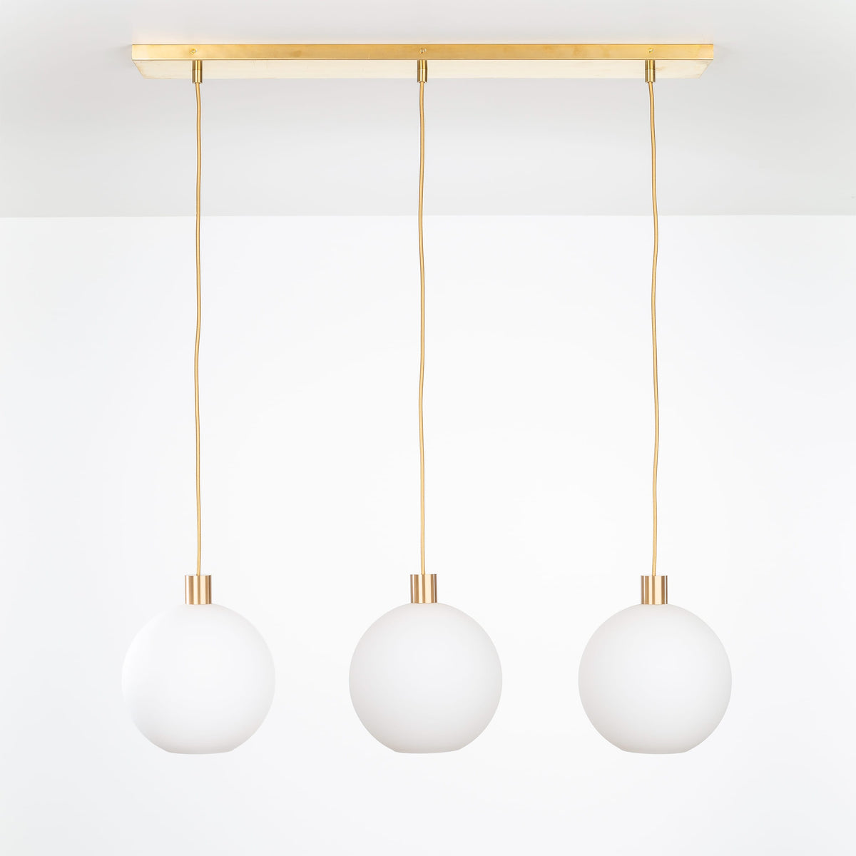 AiO 3-Line Chandelier - Glass Globe Brass / 10in Matte White