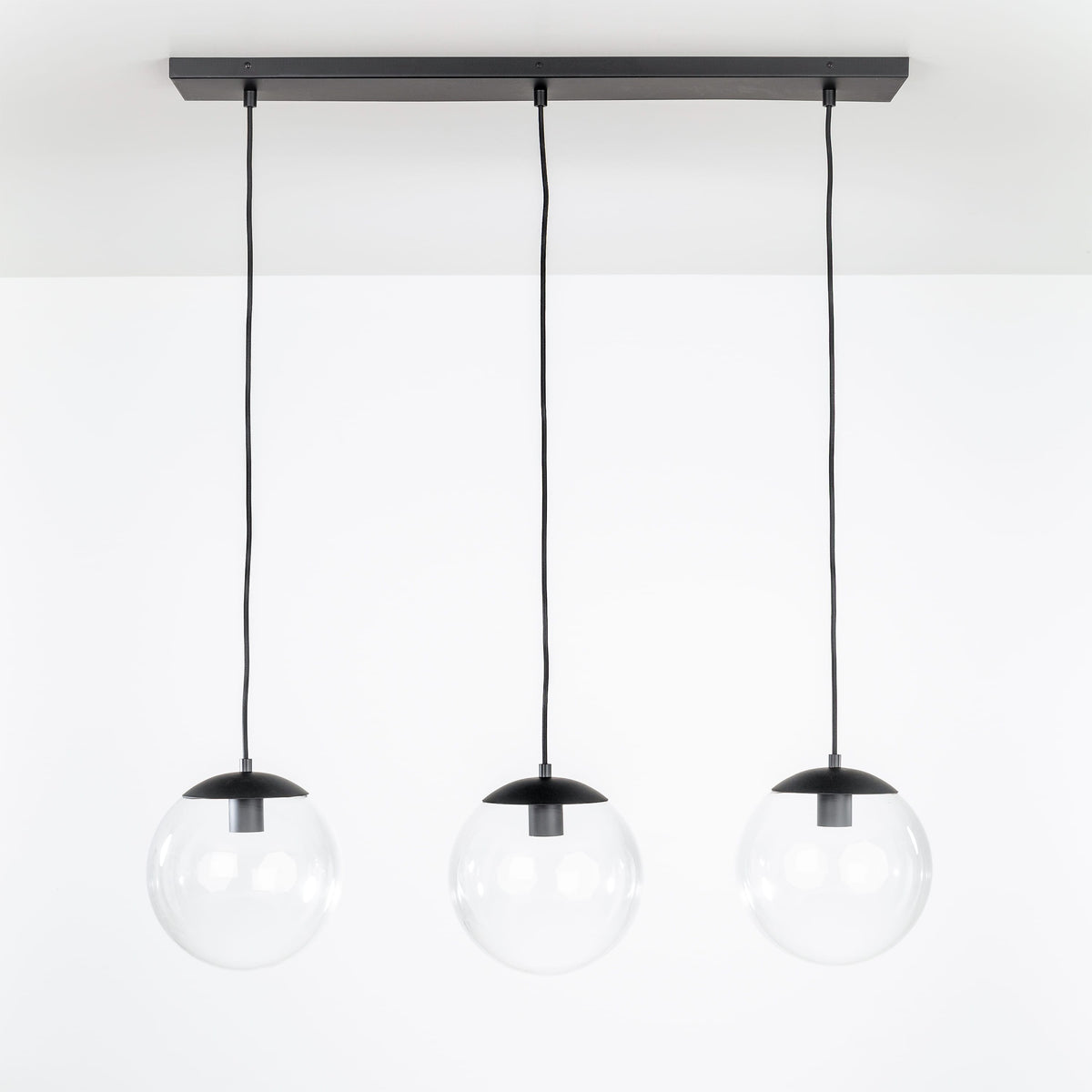 Mod Globe 3-Line Chandelier Black / 10in Clear