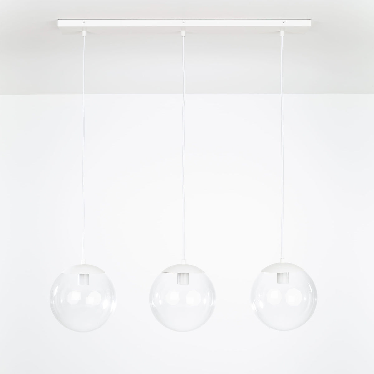Mod Globe 3-Line Chandelier White / 10in Clear