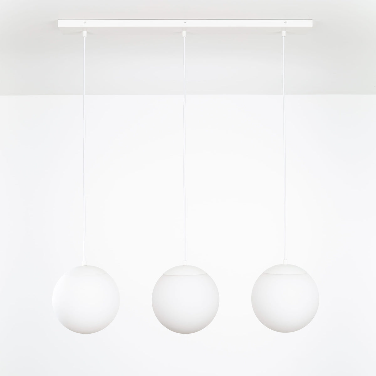 Mod Globe 3-Line Chandelier White / 10in Matte White