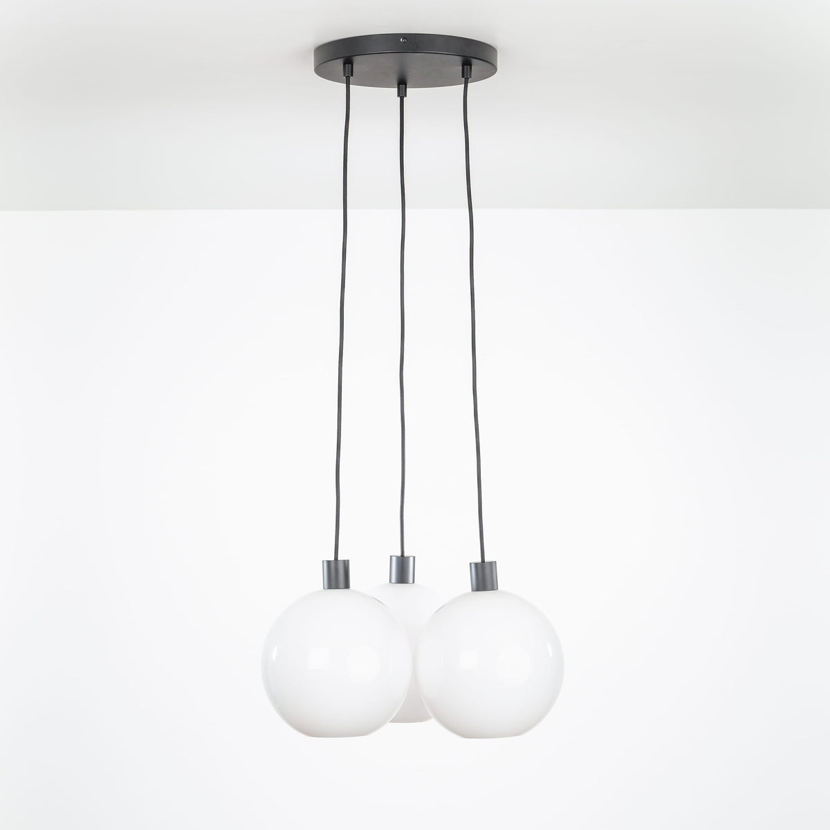 AiO Loop Multiport Chandelier - Glass Globe 3 / Black / 10in Milk