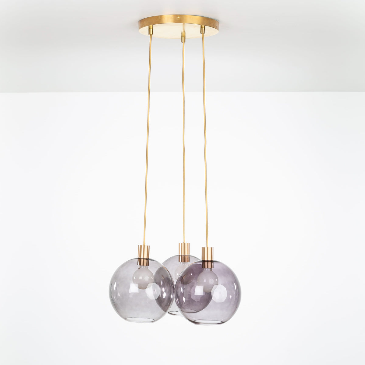AiO Loop Multiport Chandelier - Glass Globe 3 / Brass / 10in Smoke
