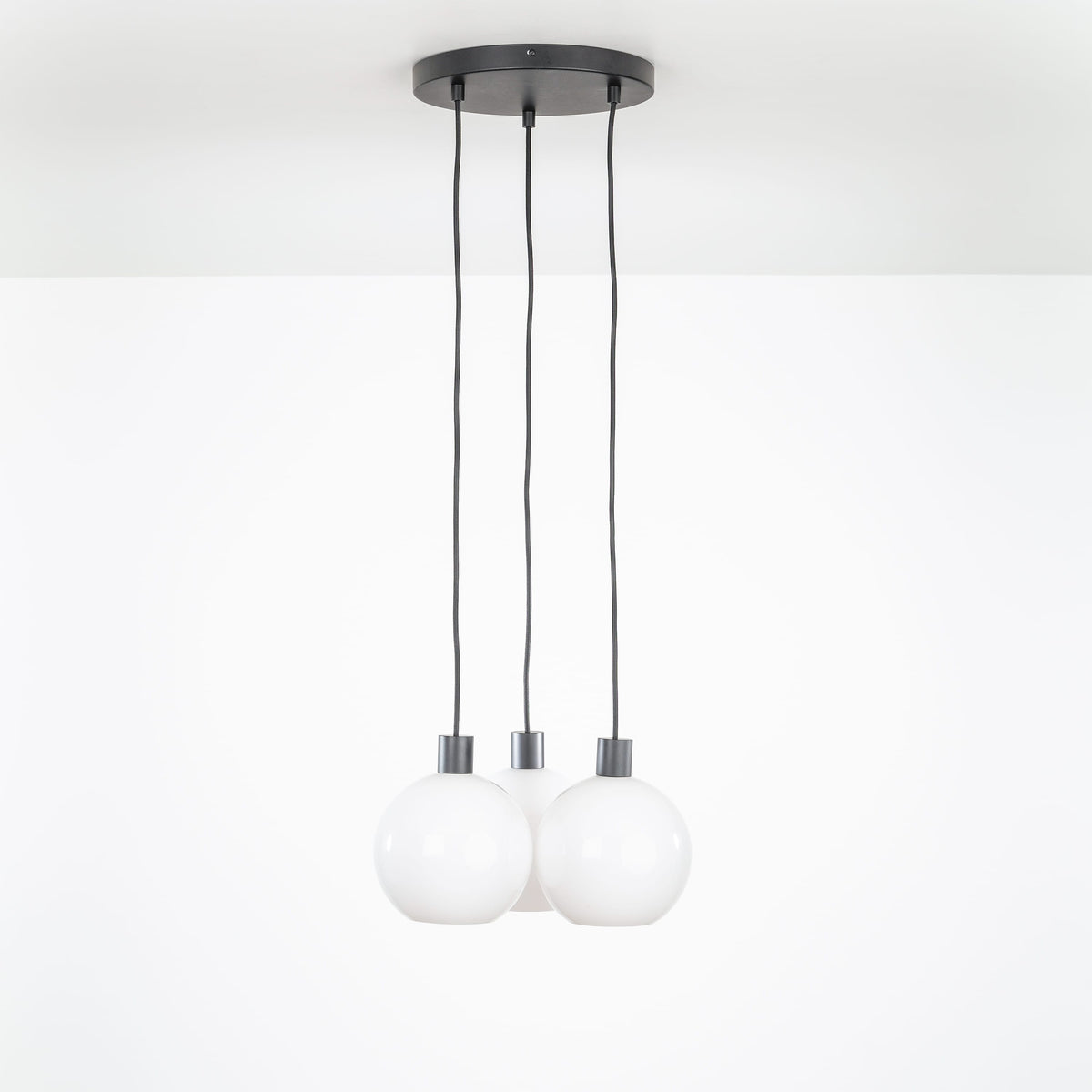 AiO Loop Multiport Chandelier - Glass Globe 3 / Black / 8in Milk