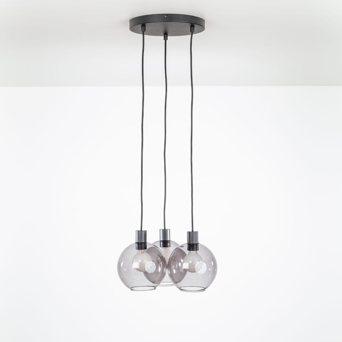 AiO Loop Multiport Chandelier - Glass Globe 3 / Black / 8in Smoke