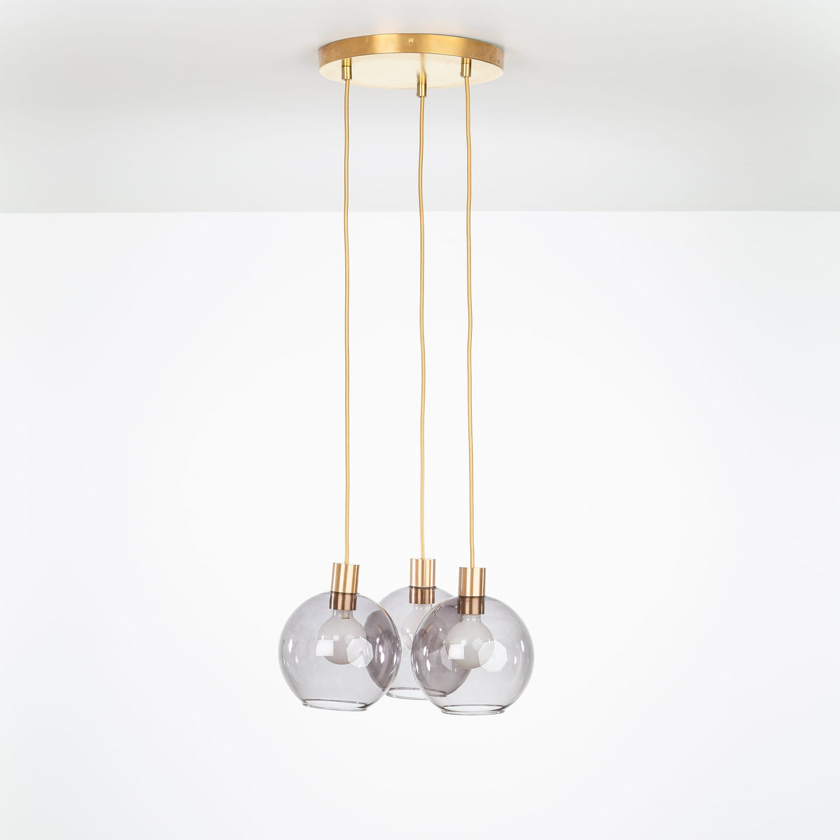 AiO Loop Multiport Chandelier - Glass Globe 3 / Brass / 8in Smoke