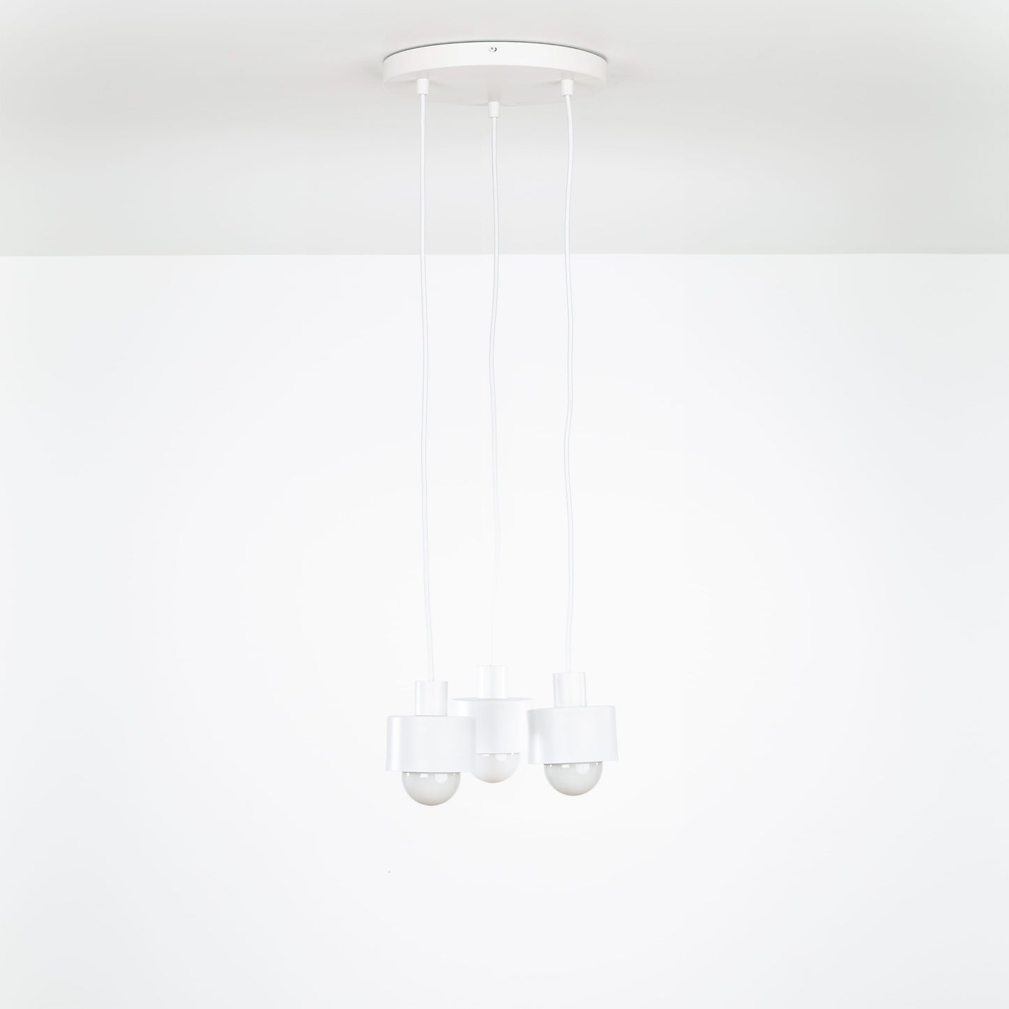 AiO Loop Multiport Puck Chandelier