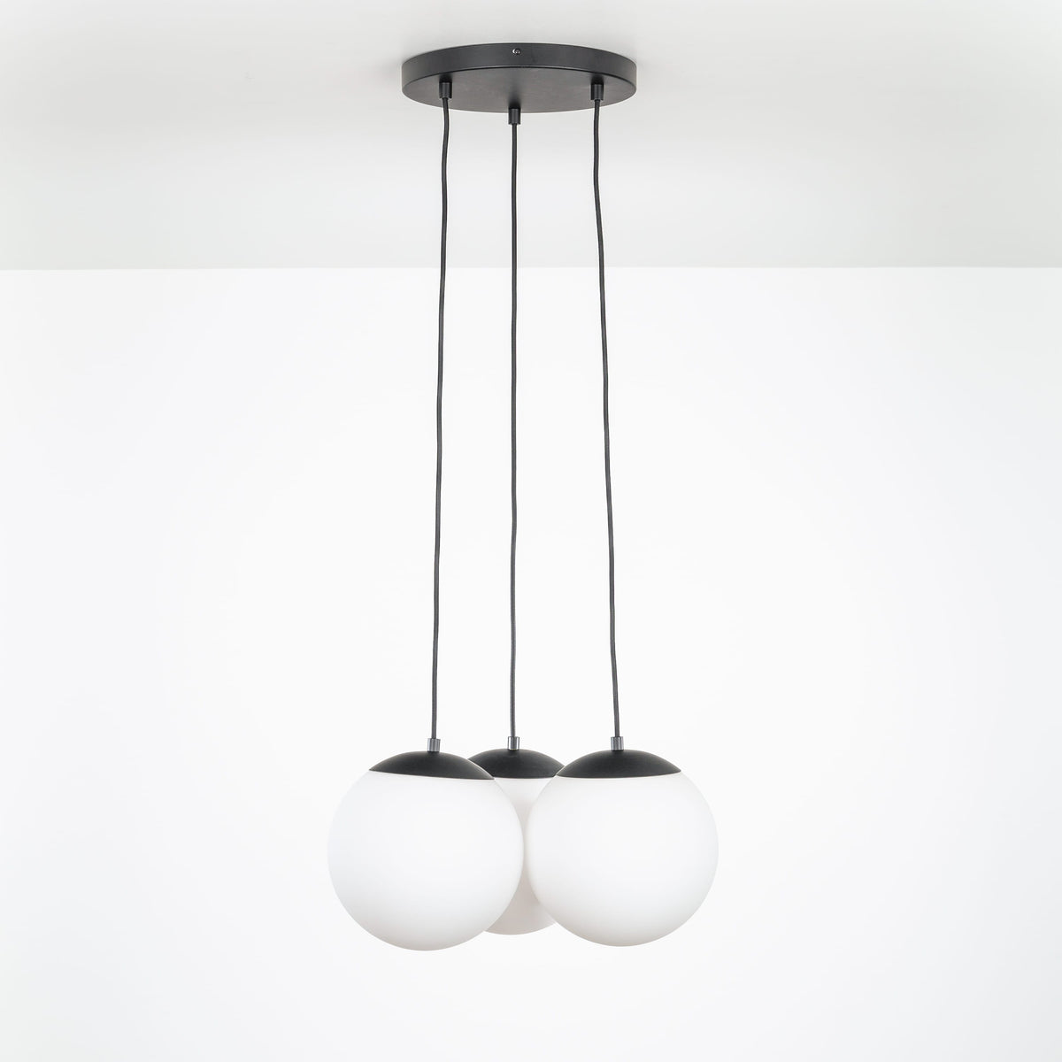 Mod Globe Loop Multiport Chandelier 3 / Black / 10in Matte White