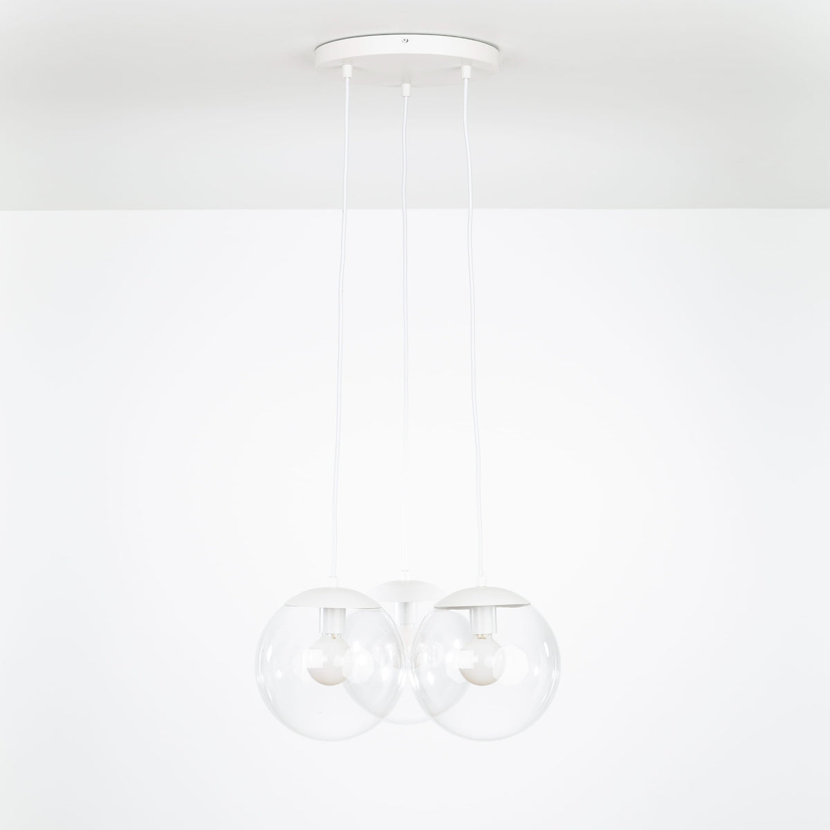 Mod Globe Loop Multiport Chandelier 3 / White / 10in Clear