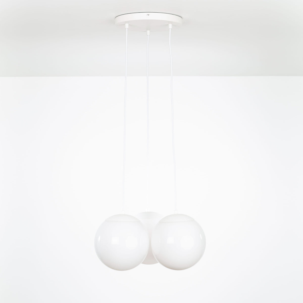 Mod Globe Loop Multiport Chandelier 3 / White / 10in Milk