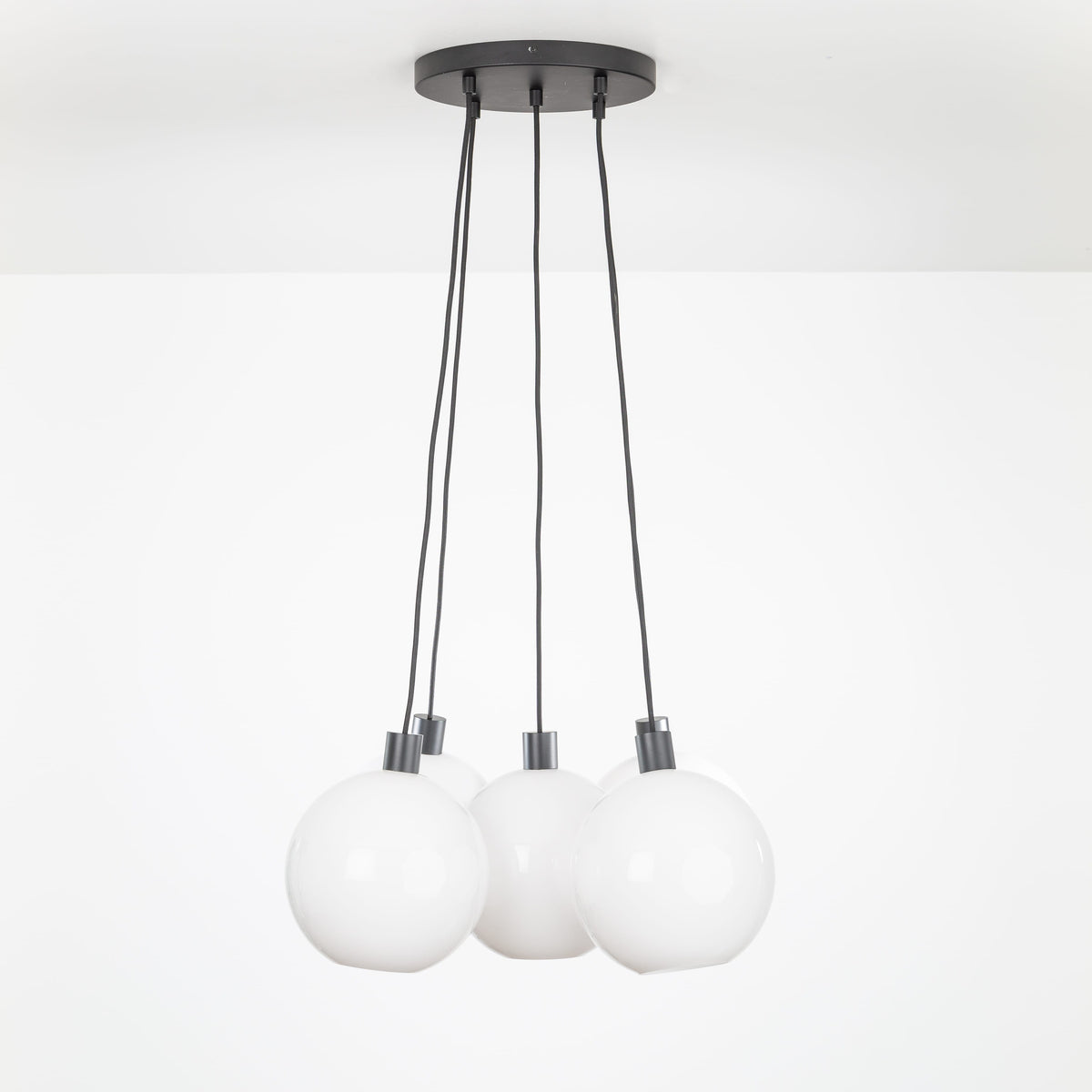 AiO Loop Multiport Chandelier - Glass Globe 5 / Black / 10in Milk
