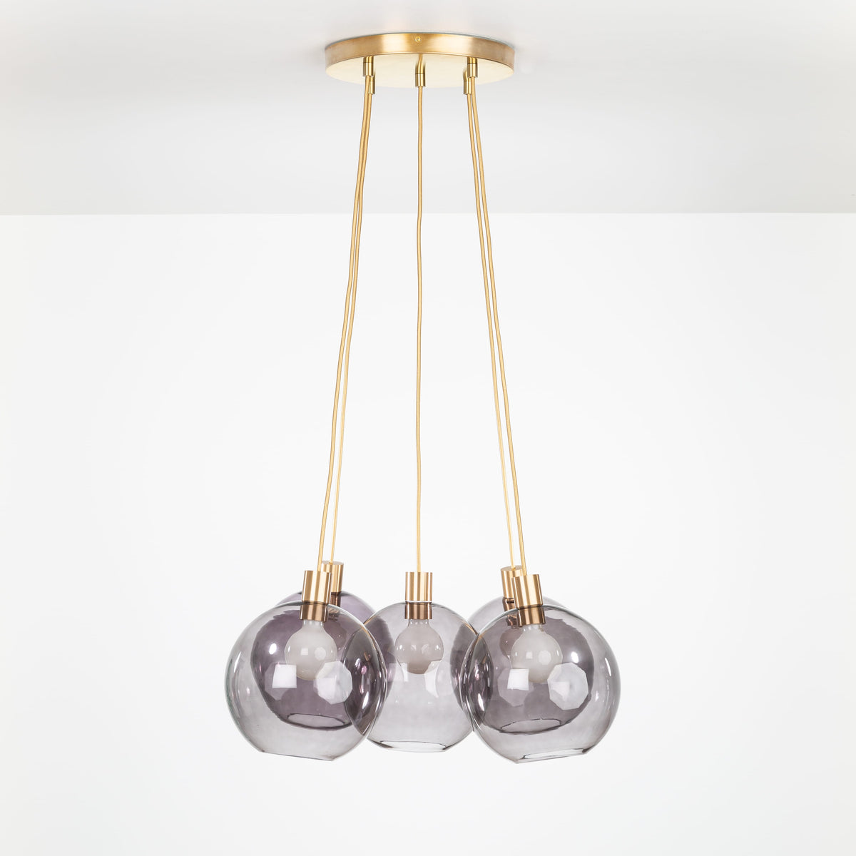 AiO Loop Multiport Chandelier - Glass Globe 5 / Brass / 10in Smoke