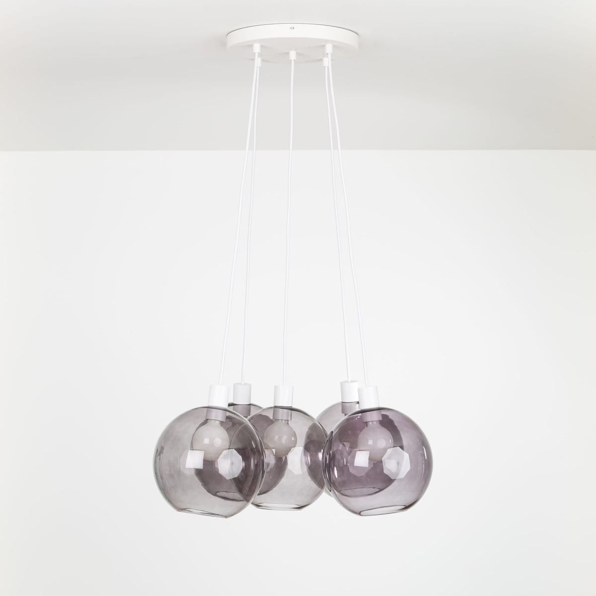 AiO Loop Multiport Chandelier - Glass Globe 5 / White / 10in Smoke