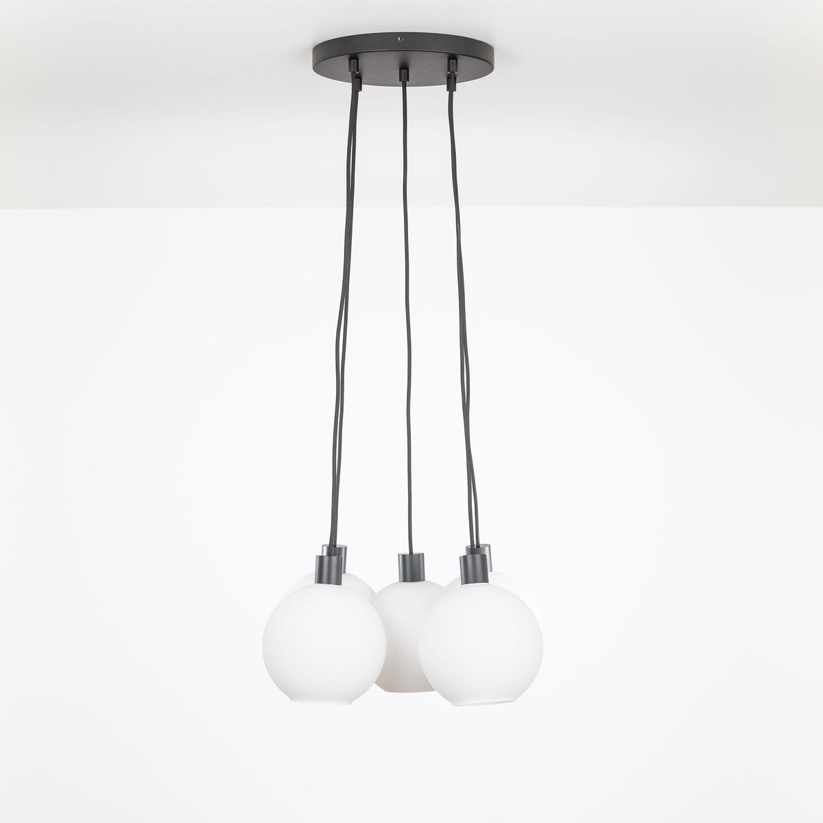 AiO Loop Multiport Chandelier - Glass Globe 5 / Black / 8in Matte White