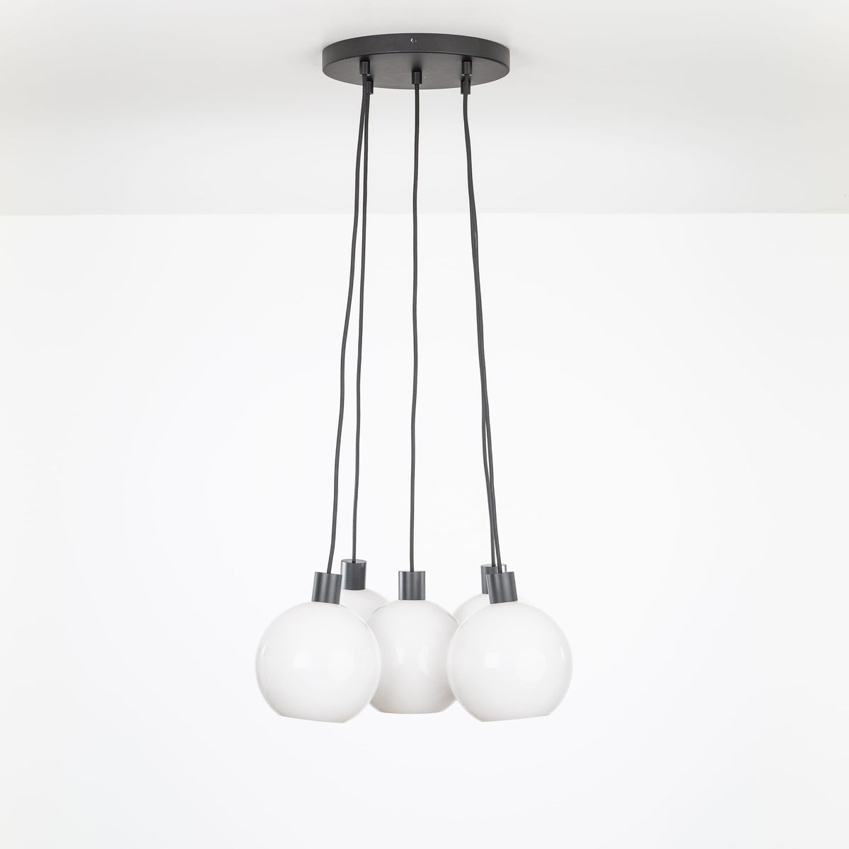 AiO Loop Multiport Chandelier - Glass Globe 5 / Black / 8in Milk