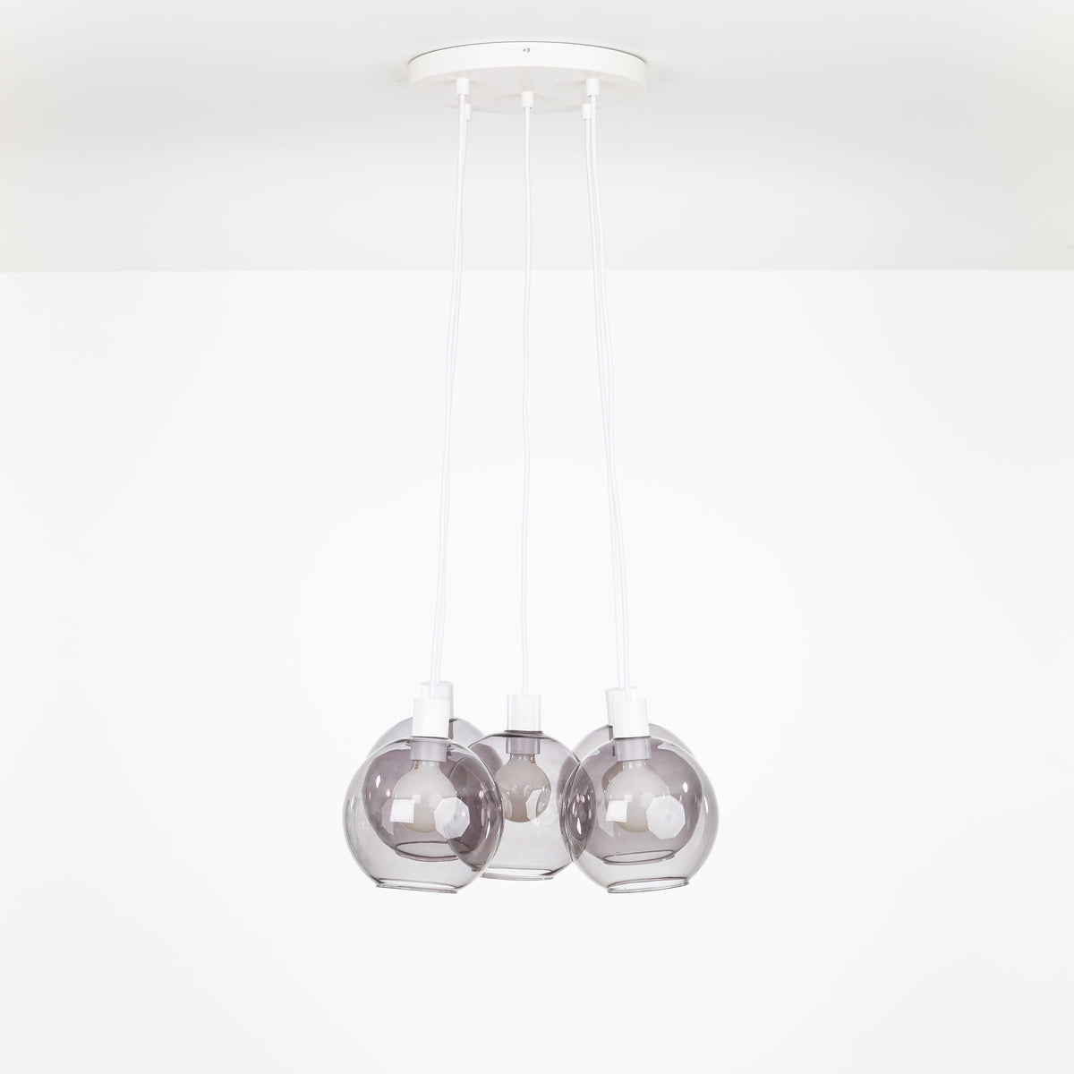 AiO Loop Multiport Chandelier - Glass Globe 5 / White / 8in Smoke