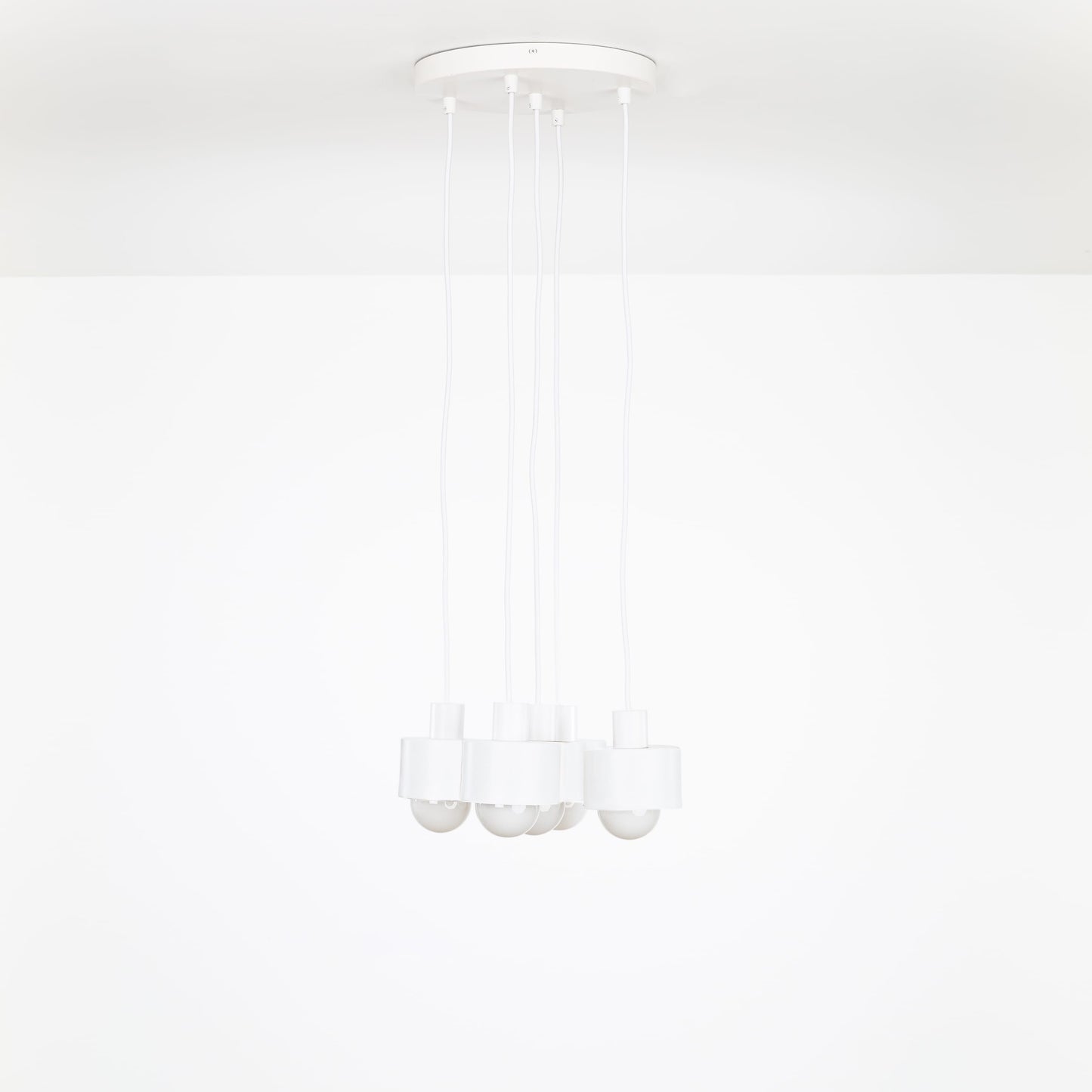 AiO Loop Multiport Puck Chandelier