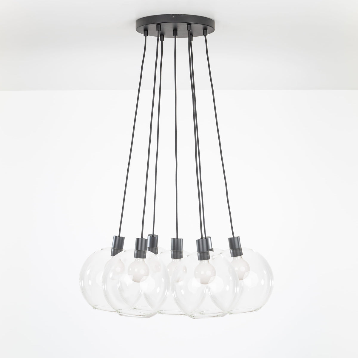 AiO Loop Multiport Chandelier - Glass Globe 7 / Black / 8in Clear