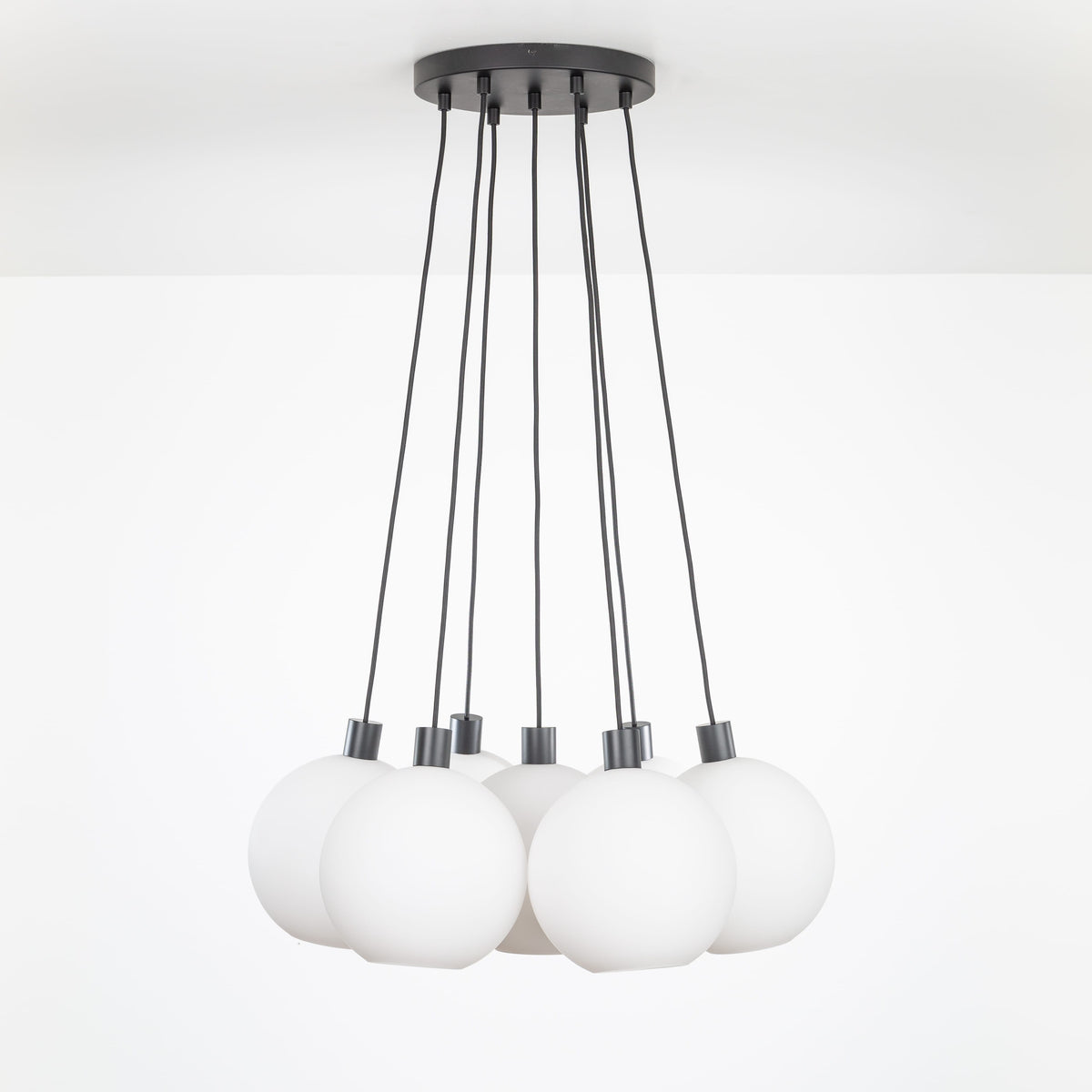 AiO Loop Multiport Chandelier - Glass Globe 7 / Black / 10in Matte White