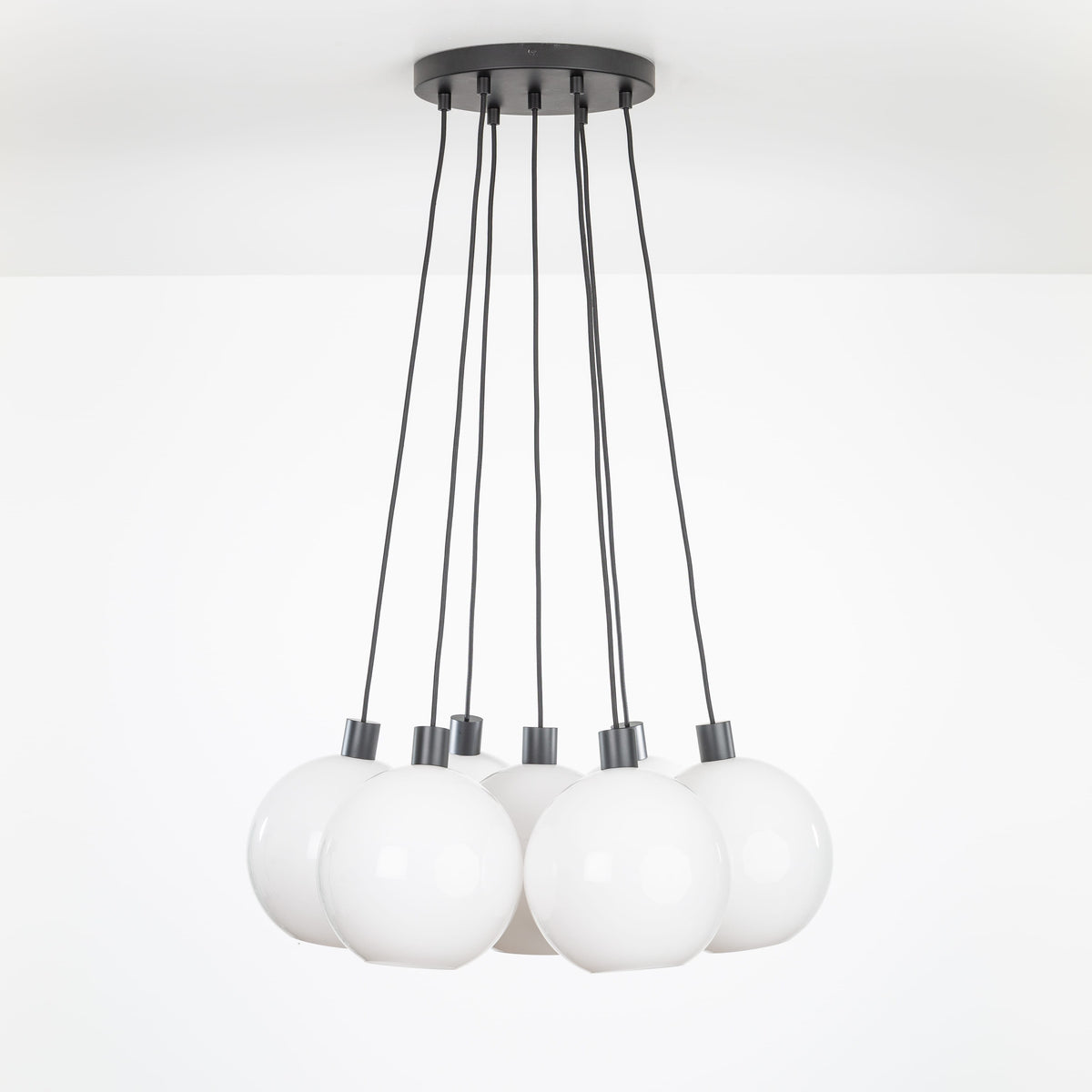 AiO Loop Multiport Chandelier - Glass Globe 7 / Black / 8in Milk