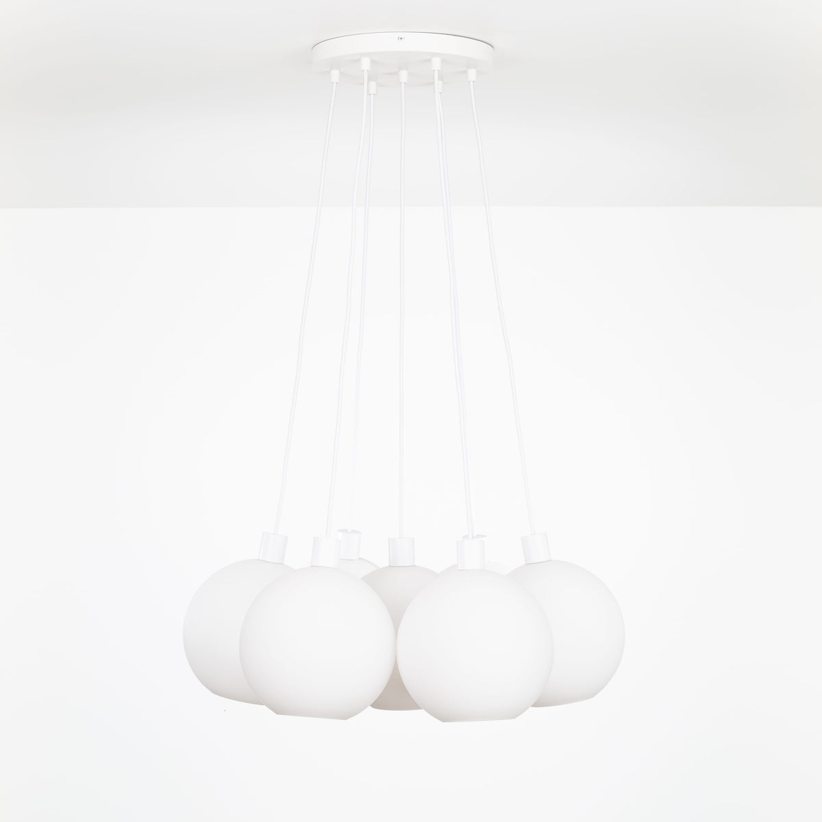 AiO Loop Multiport Chandelier - Glass Globe 7 / White / 8in Matte White