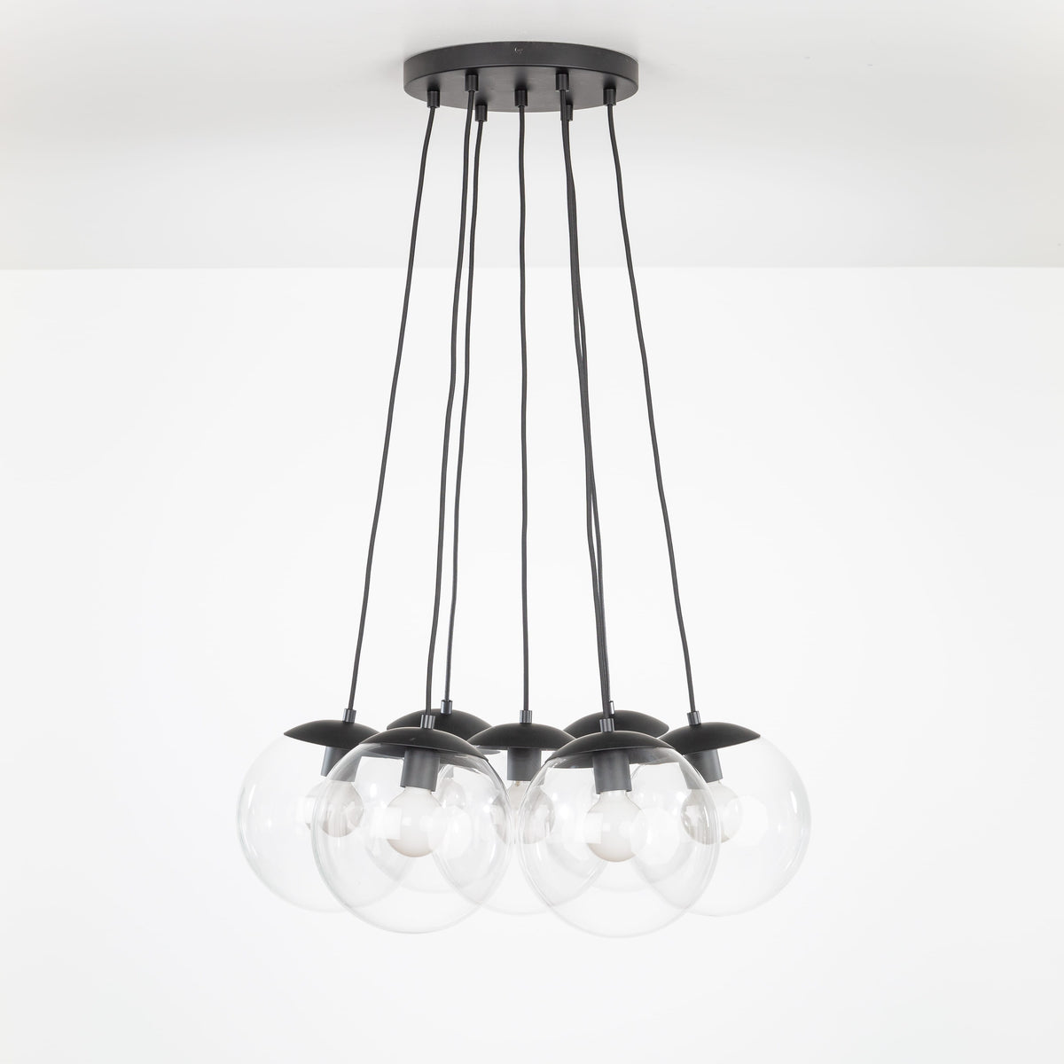 Mod Globe Loop Multiport Chandelier 7 / Black / 10in Clear