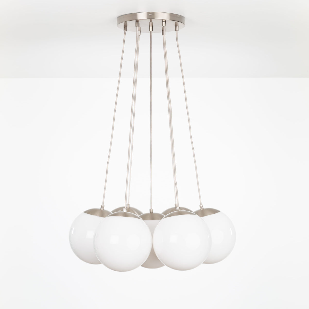 Mod Globe Loop Multiport Chandelier 7 / Nickel / 10in Milk