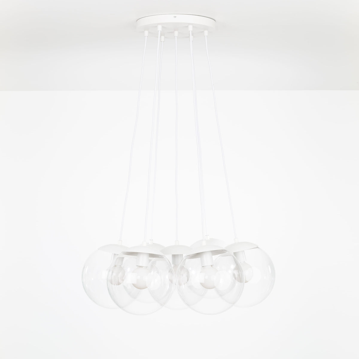 Mod Globe Loop Multiport Chandelier 7 / White / 10in Clear