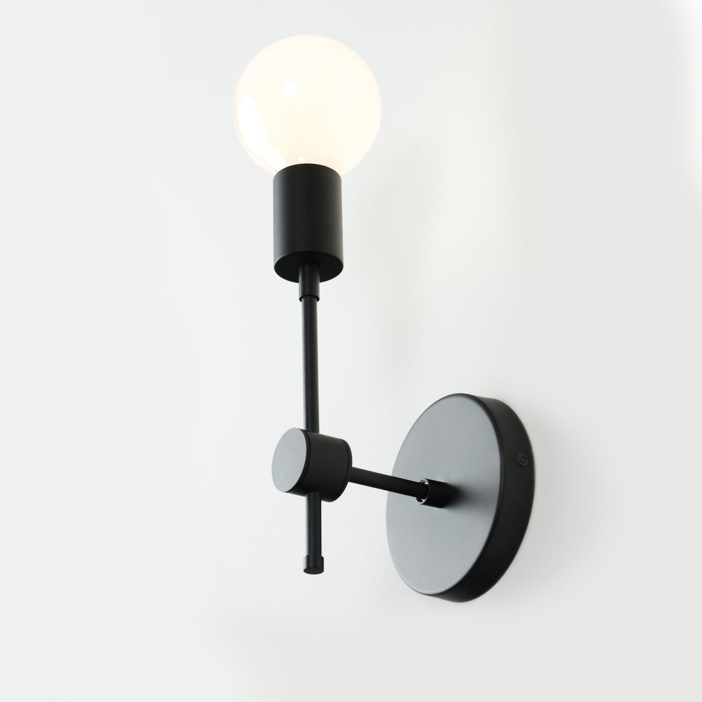 Customize: Solo Wall Sconce